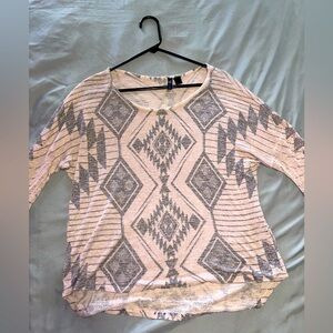 Size: XL
Color: Champagne 
Aztec Print Shirt